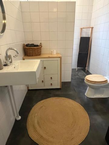 Gastenverblijf Eenigenburg Extérieur photo