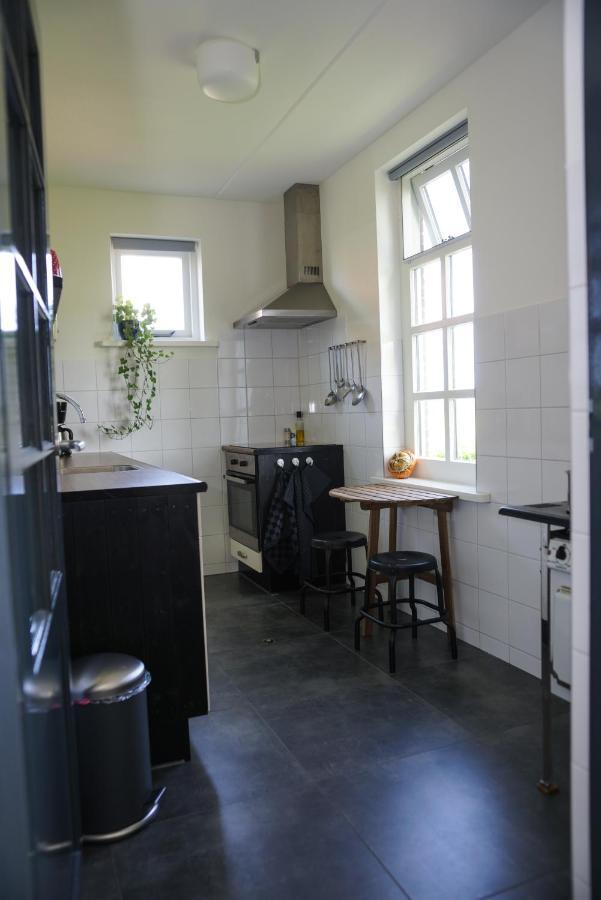 Gastenverblijf Eenigenburg Extérieur photo